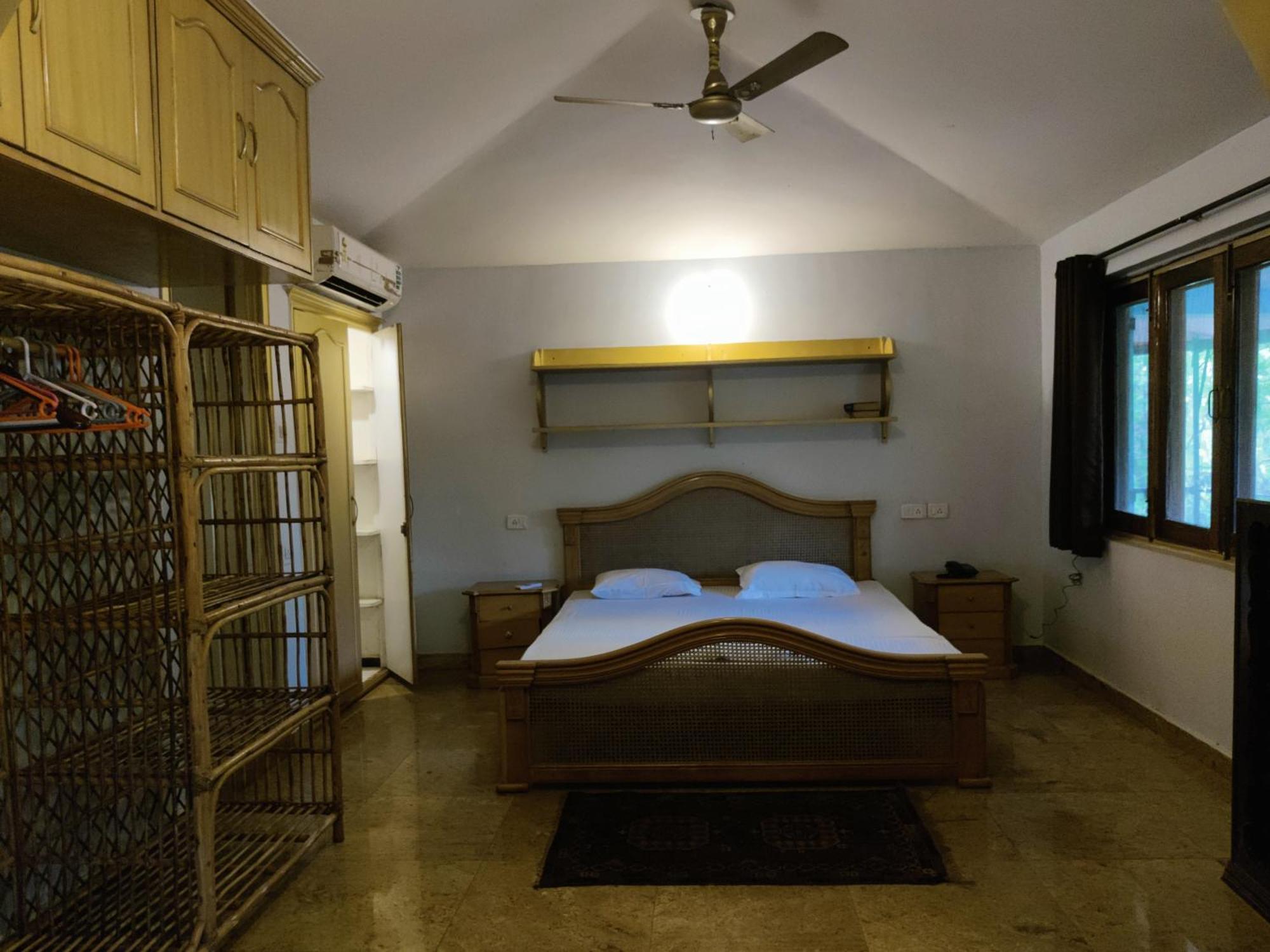 Papa Jolly Eco Resort-Near Morjim Beach Exterior foto