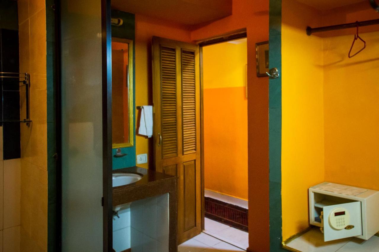 Papa Jolly Eco Resort-Near Morjim Beach Exterior foto